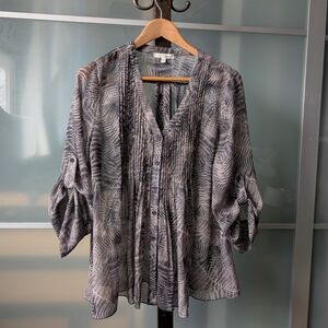 Flowy Sheer Leaf Print Button-Front Gray Blouse - M